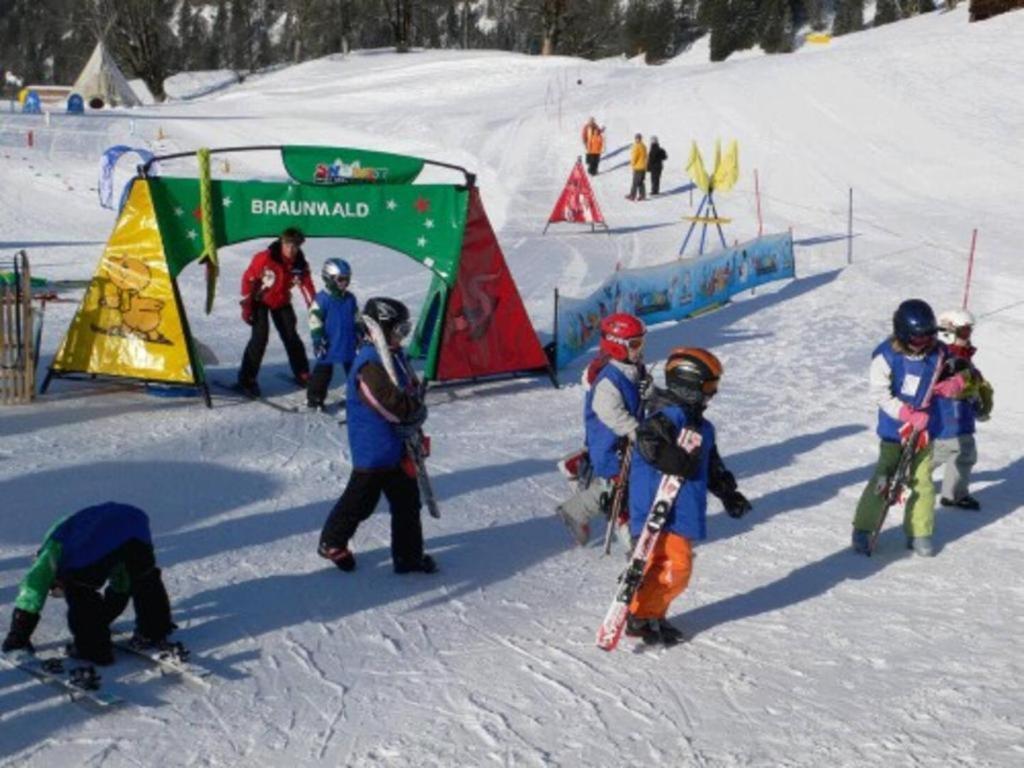 הוילה Linthal Diese Einfache Unterkunft- Bergheimat Ist Nur Fuer Backpacker- Rucksacktouristen Und Radfahrer - Huettenfeeling Im Backpackerhoues- Ganz Einfach - Ganz Unkompliziert - Ganz Relaxd מראה חיצוני תמונה